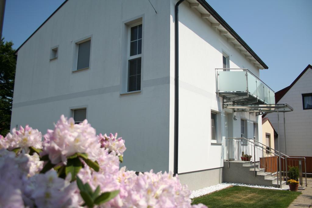 Appartement Gastehaus Karassowitsch à Rust Extérieur photo